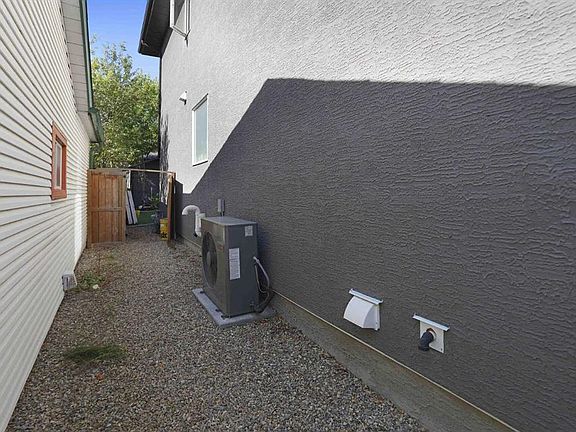 3rd image of 4641 E 81st St NW