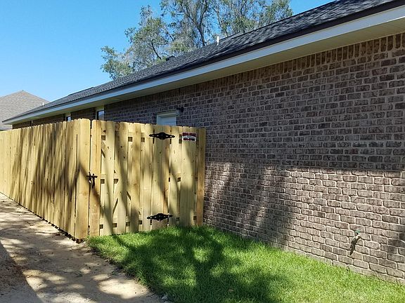 3rd image of 875 NW Lowery Dr