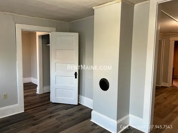 53 Parker St APT 3, Brewer, ME 04412