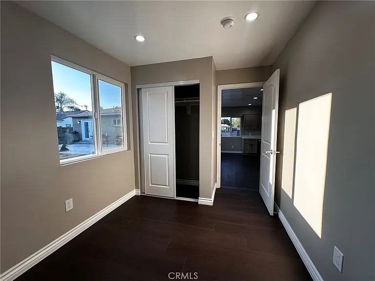 1564 W Phillips Blvd — Photo 15