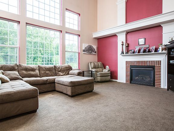 3rd image of 3840 Bear Ln