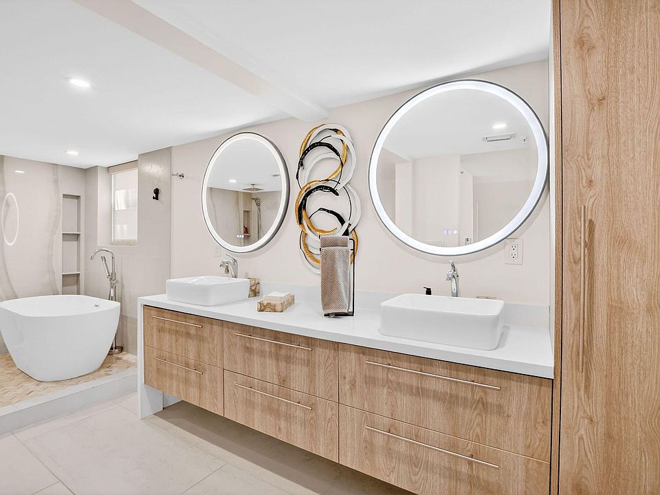 1st image of 7233 Promenade Dr #101
