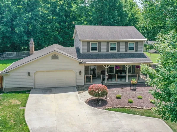 8359 Stoney Creek Dr, Youngstown, OH 44512