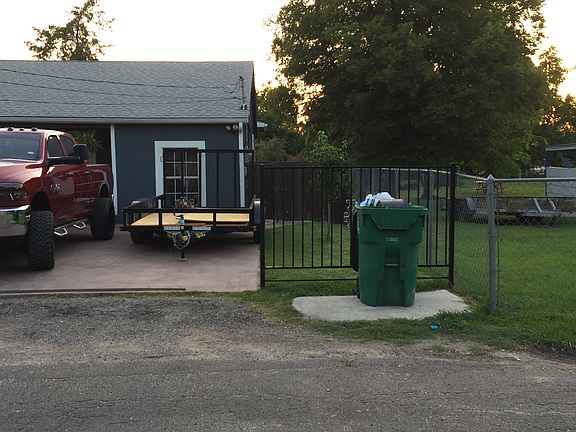4th image of 3310 Speedway St