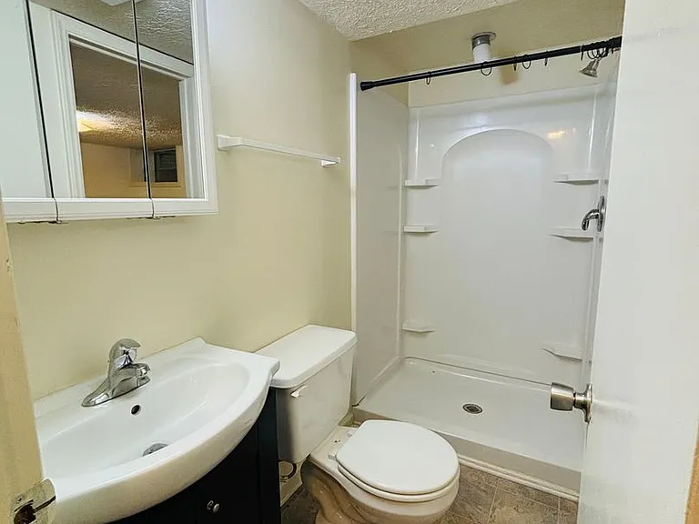 1813 Garden Ln — Photo 18