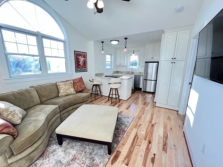 5631 Creekside Xing — Photo 2