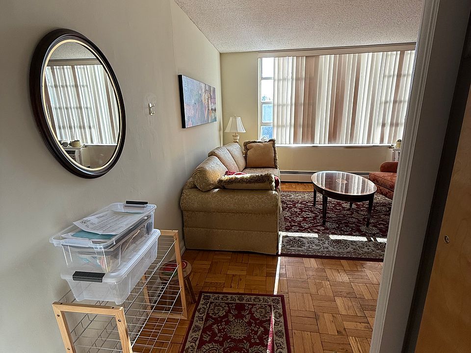 1st image of 1030 E Lancaster Ave APT 619