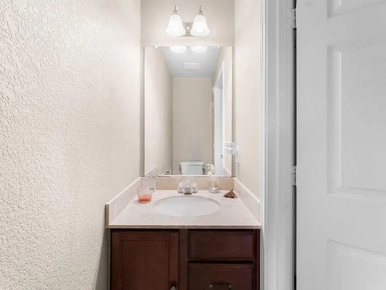 6708 Glebe Path — Photo 19