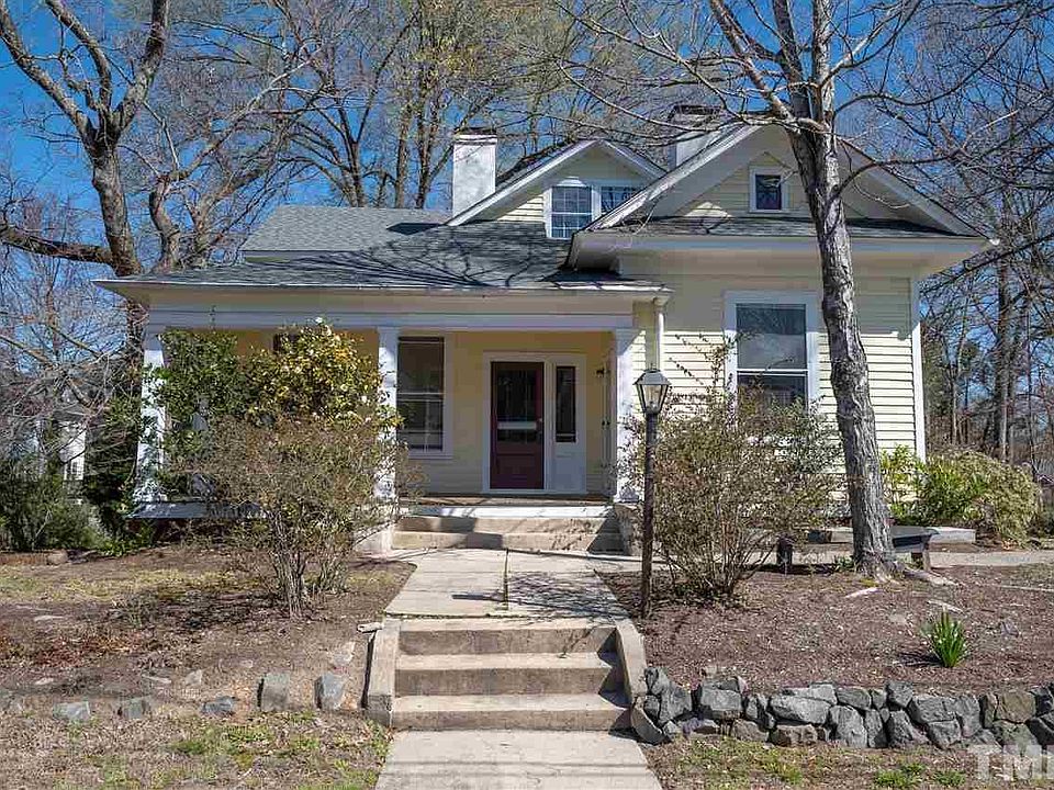 1st image of 1704 W Lakewood Ave