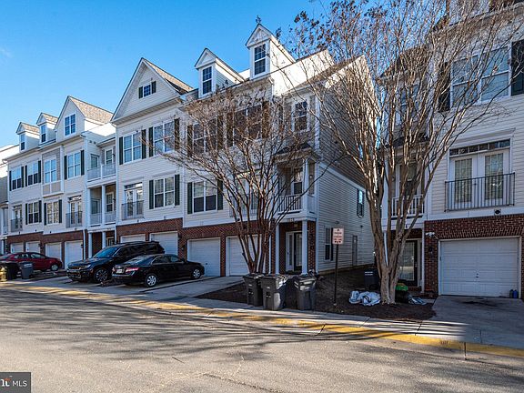 2nd image of 1820 Cedar Cove Way #201