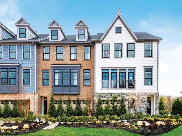 16 Hearthstone Ct, Upper Saddle River, NJ 07458