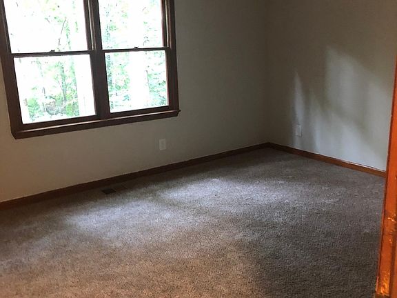 5th image of 909 Georgetown Ct