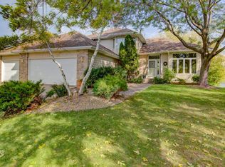 9456 Rosewood Ln N, Maple Grove, MN 55369