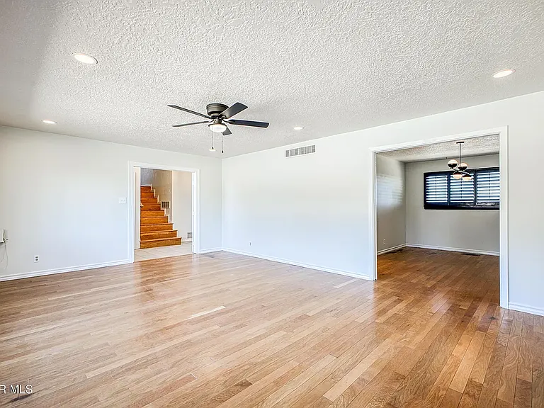 6253 Westwind Dr — Photo 13