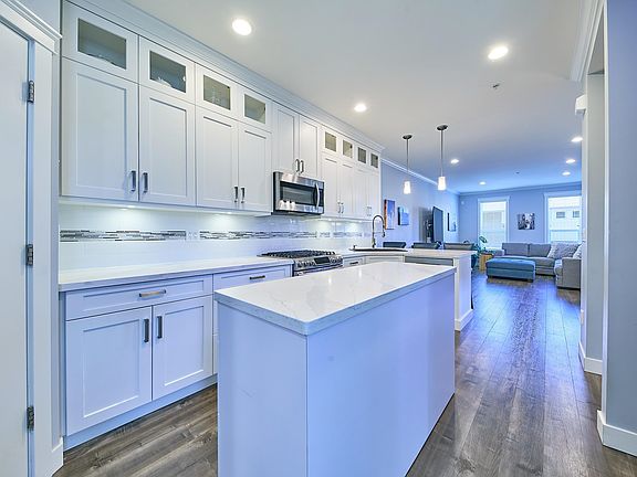 5th image of 10480 248th St #44