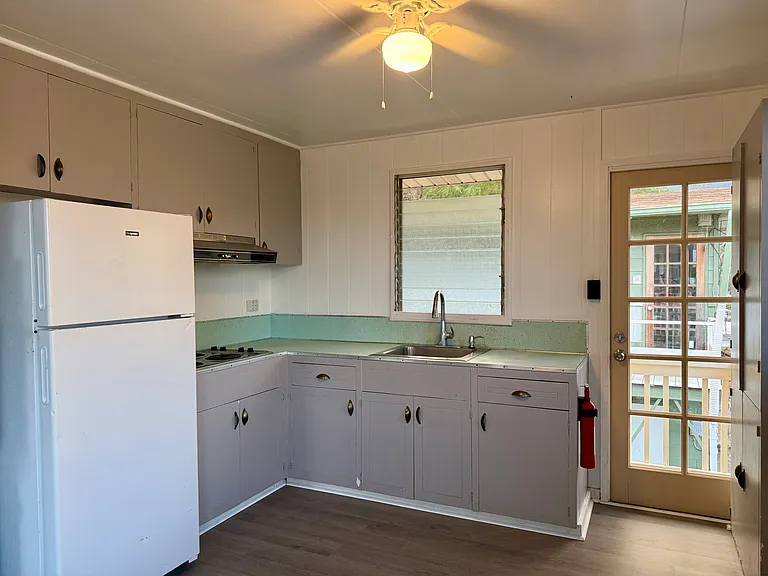 292 Moomuku Pl #A — Photo 6