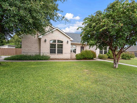 4th image of 304 Rolling Ridge Dr