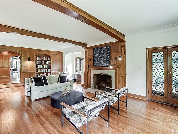 5th image of 1505 Woodstock Dr