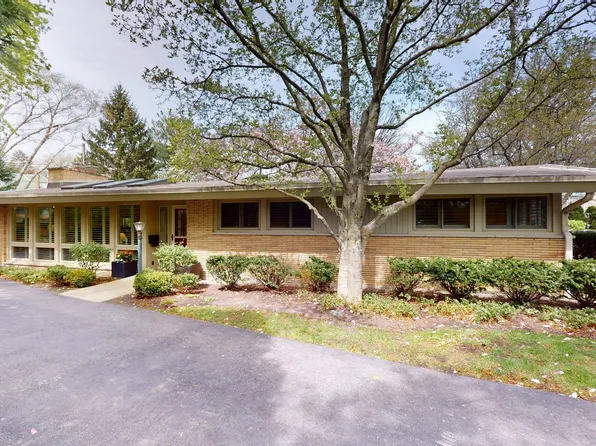 1321 Sheridan Rd, Wilmette, IL 60091