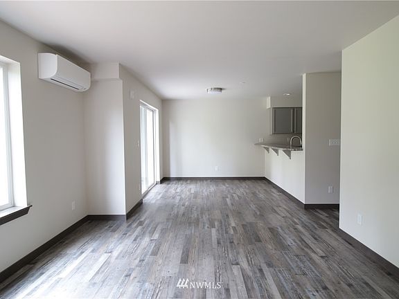 5th image of 1621 SW Mulberry Place #D103