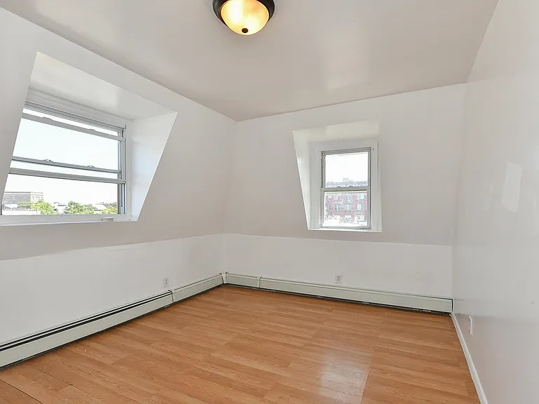 3709 Kennedy Blvd #4 — Photo 6