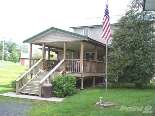 37 Main St, Eglon, WV 26716