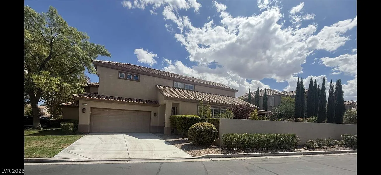 3 bed, 3.5 bath, 2169 sqft, $3,100 — Photo 1
