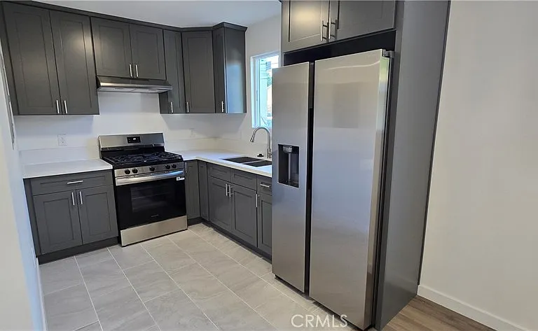 1428 E 54th St #2 — Photo 1