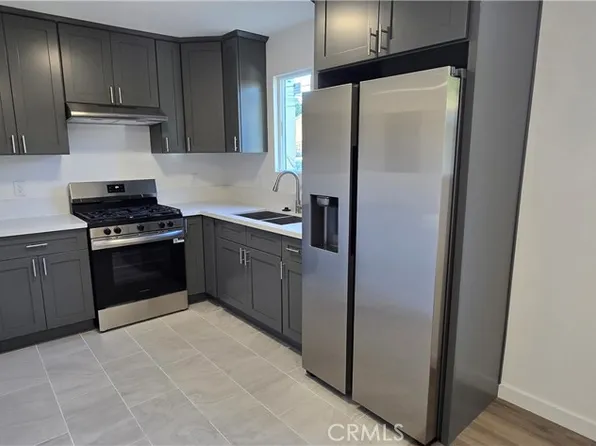 1428 E 54th St APT 2, Los Angeles, CA 90011