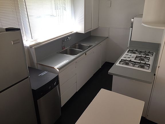 5th image of 11833 Laurelwood Dr APT 6