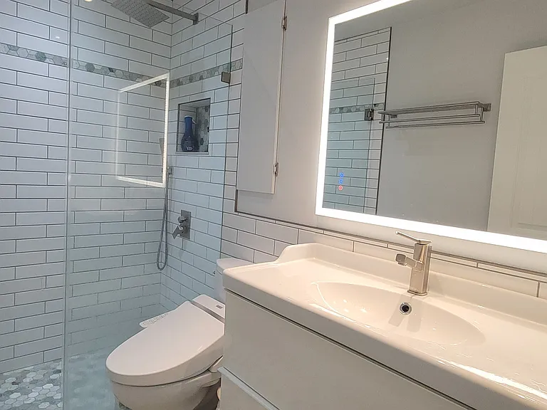 138 E Colonial Ct #77 — Photo 6