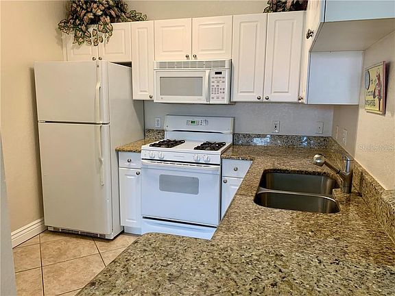 4th image of 2724 Via Murano Unit 636