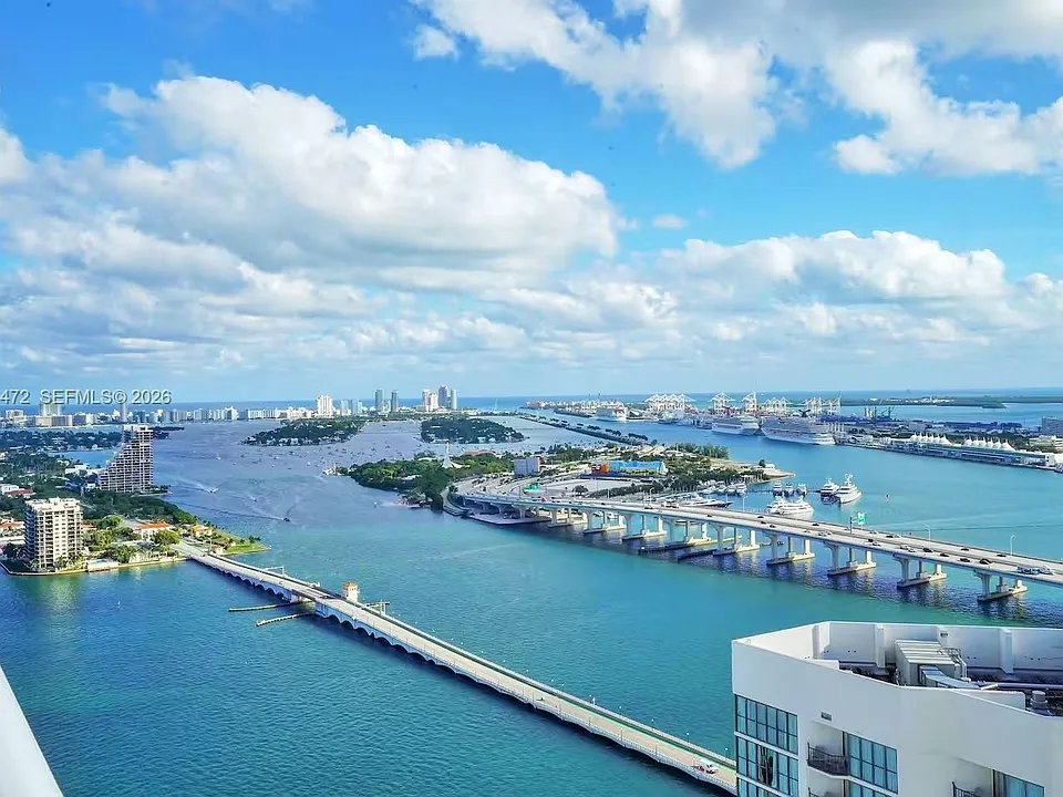 1717 N Bayshore Dr #A-4244