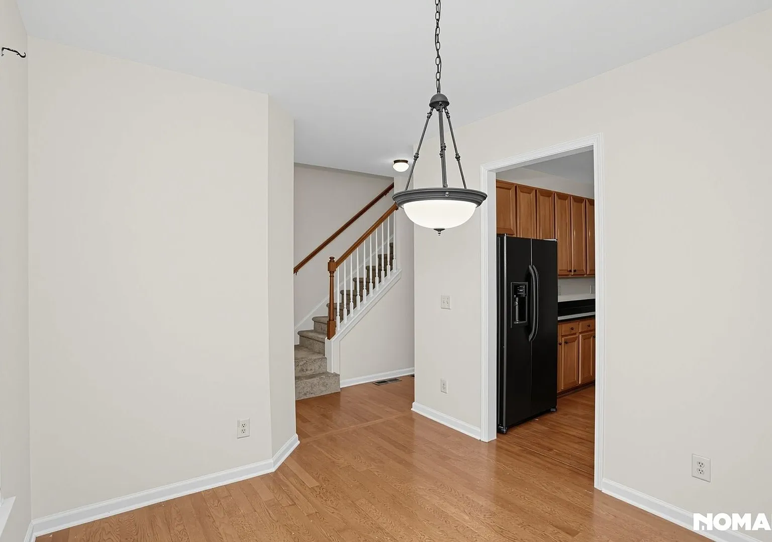 1798 Oakbrook Ln NW — Photo 4