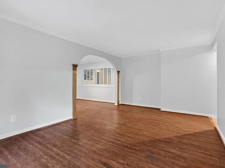 3330 Woodburn Village Dr #33 — Photo 2