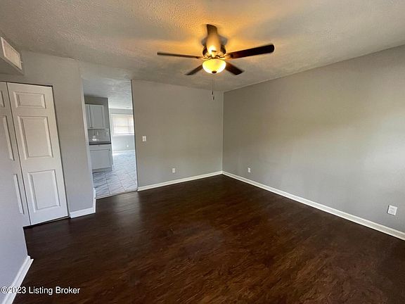 3rd image of 5804 Crockett Dr