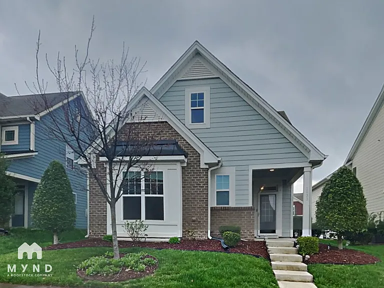 1033 Pemberly Ave — Photo 1