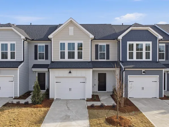 2818 Rodeo Ct, Willow Springs, NC 27592