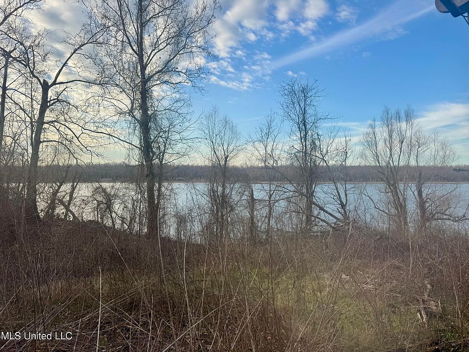 1st image of 75 Desoto Lake Rd