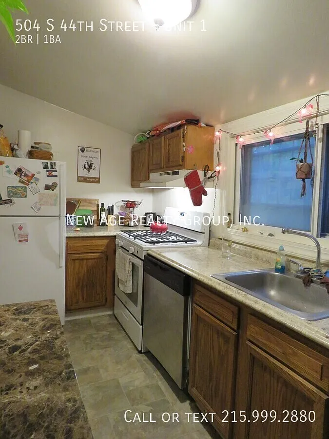 Building Photo - 504 S 44th St #1