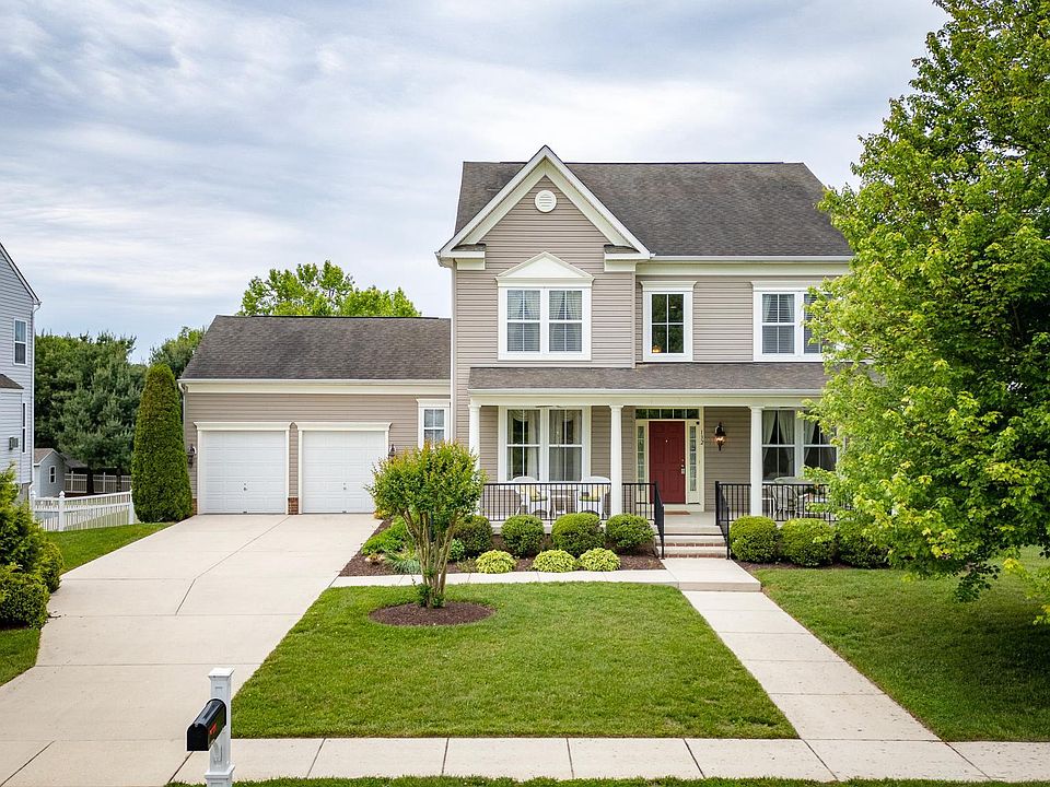 1st image of 132 Crossgate Dr