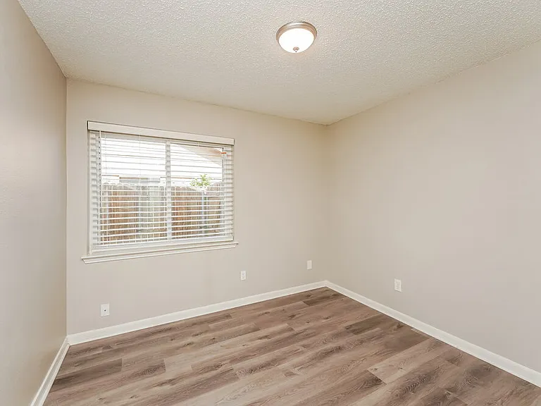 2677 Steppington St — Photo 15