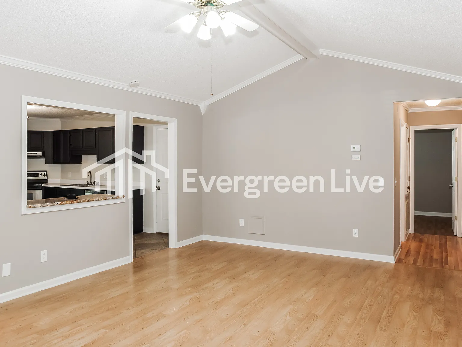 3 bed, 2.0 bath, 1175 sqft, $1,495 — Photo 2