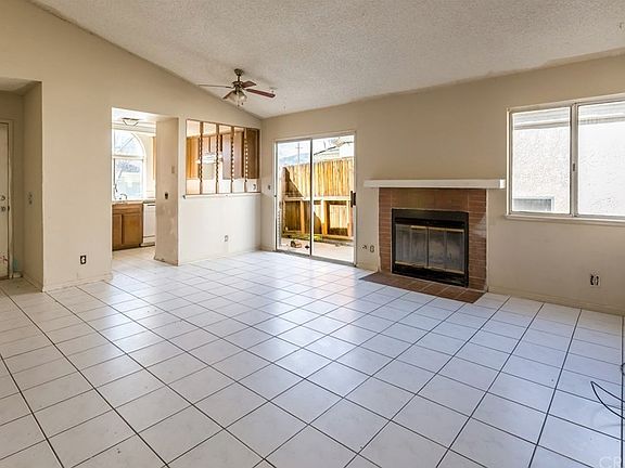 3rd image of 2027 Chatham Dr