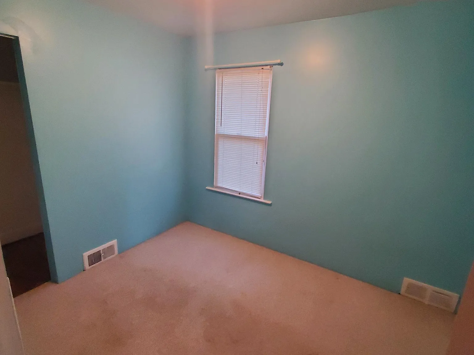 2 bed, 800 sqft, $1,200 — Photo 3