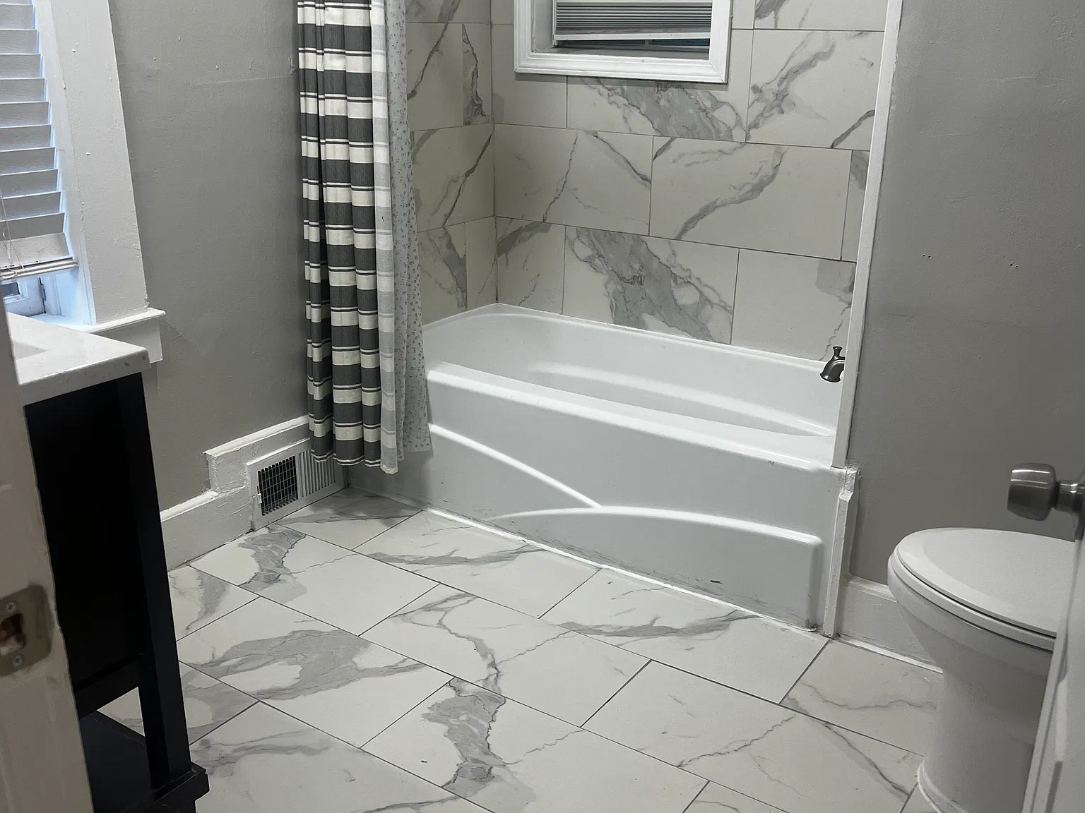 1 bed, 1000 sqft, $1,350 — Photo 2