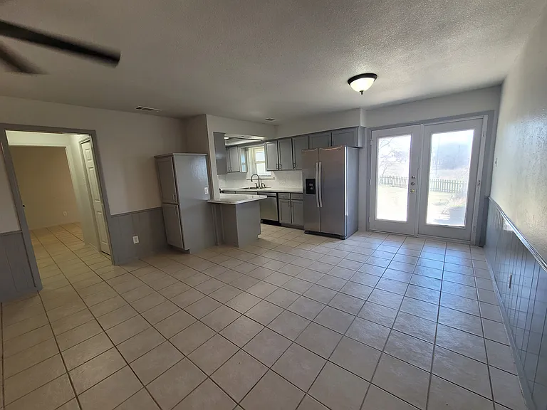 8832 Sandcastle Ct — Photo 6