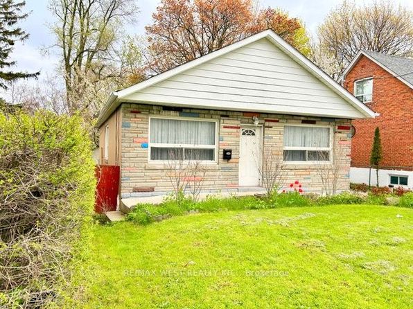 2567 Kingston Rd, Toronto, ON M1M 1M1