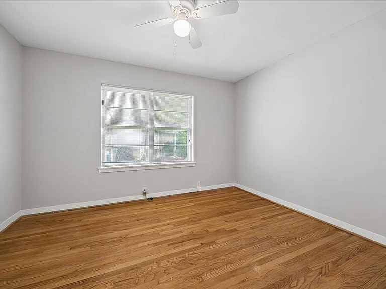 8511 Bluegate St — Photo 10