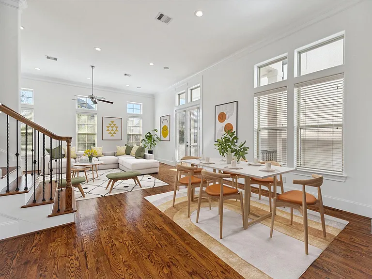 9632 Kings Cross Sta — Photo 9